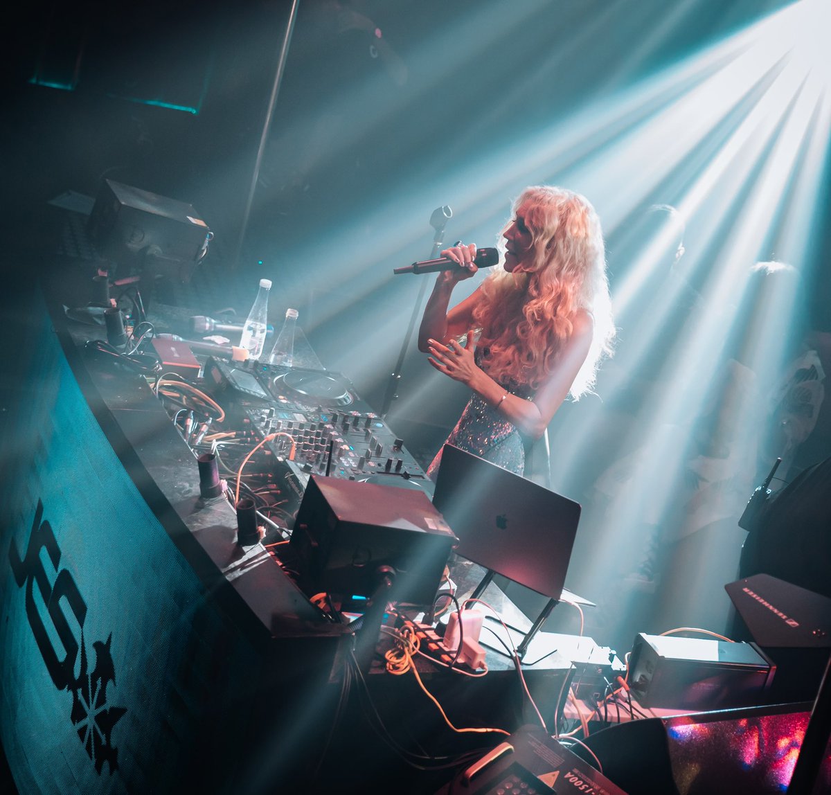 Official_JES's tweet photo. Bring it on my #UTBCrew and turn up the volume, its time to #unleashthebeat #UTB573 \o/
Today at 10am PST/ 1pm EST / 7 pm CET
Get in the Thursday groove with me on the #festivalchannel Unleash The beat https://t.co/pL4Okf1k4G
Tune in - https://t.co/lGvB2AJjpf https://t.co/33uiVWfrtY