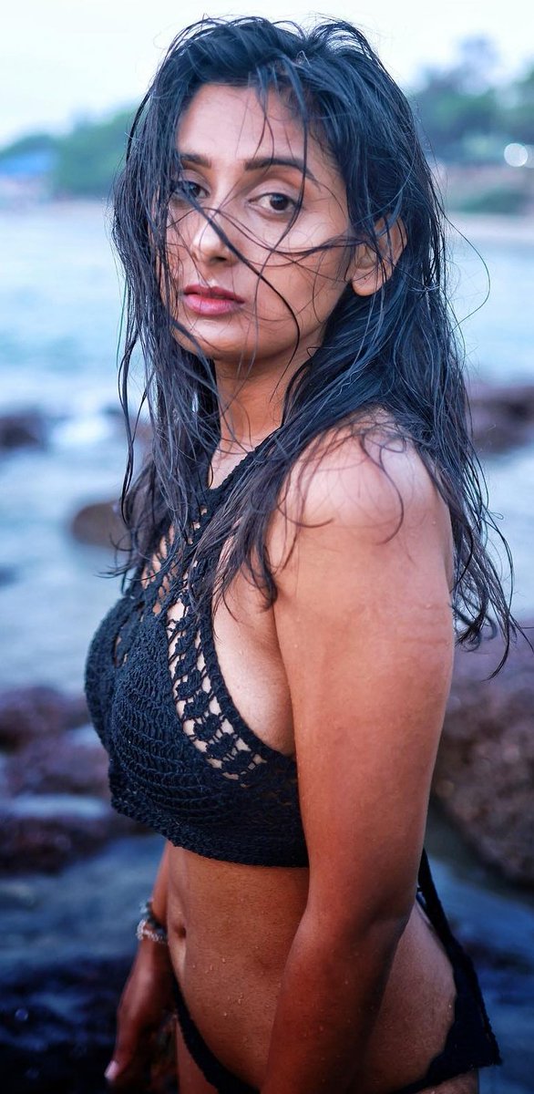 F9YI3etWAAAIIKV?format=jpg&name=medium