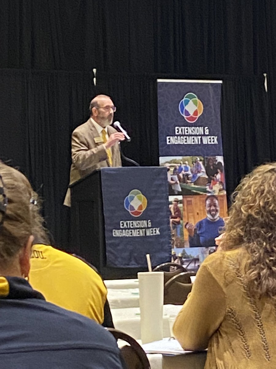 SarahTraub1's tweet photo. Dr. Chad Higgins, Interim Vice Chancellor for MU Extension &amp; Engagement and Chief Engagement Officer for the UM System wrapping up a great Extension &amp; Engagement week on All Things Youth. @MUExtension @MUExtensionVC https://t.co/EH5y01ptyl