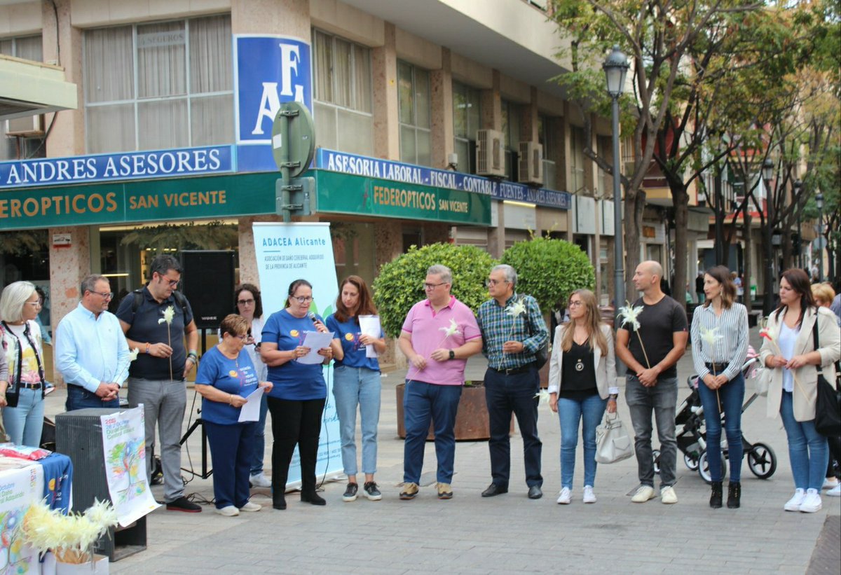compromis_stvic's tweet photo. 🟠Por todas las familias y entidades que hacen posible que las personas con Daño Cerebral Adquirido tengan una vida digna ¡Mil gracias! 😊
#ADACEA #SantVicent #26Octubre #DíaDelDañoCerebralAdquirido https://t.co/Wk7vKke6d6