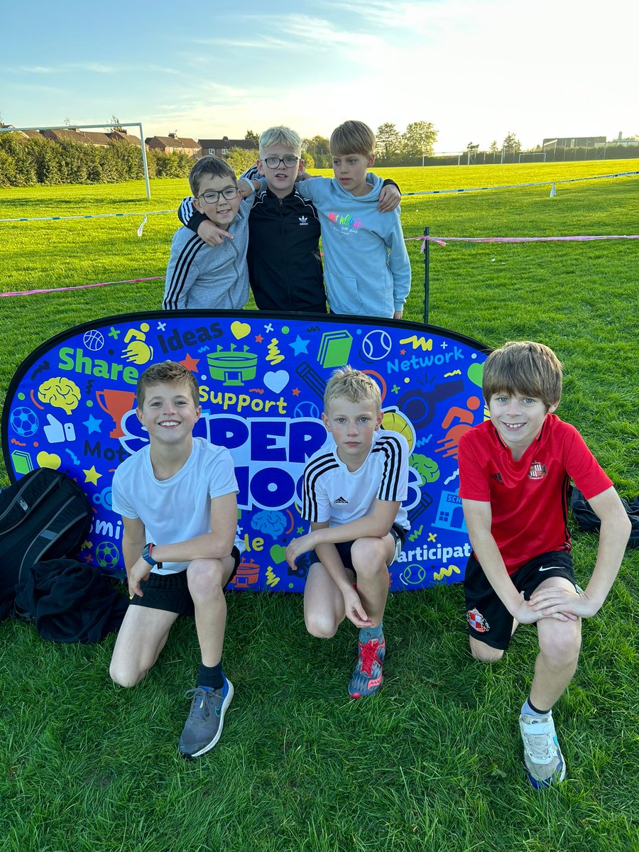 Look at these athletes making us proud at their cross country event last night! Well done team 🌟