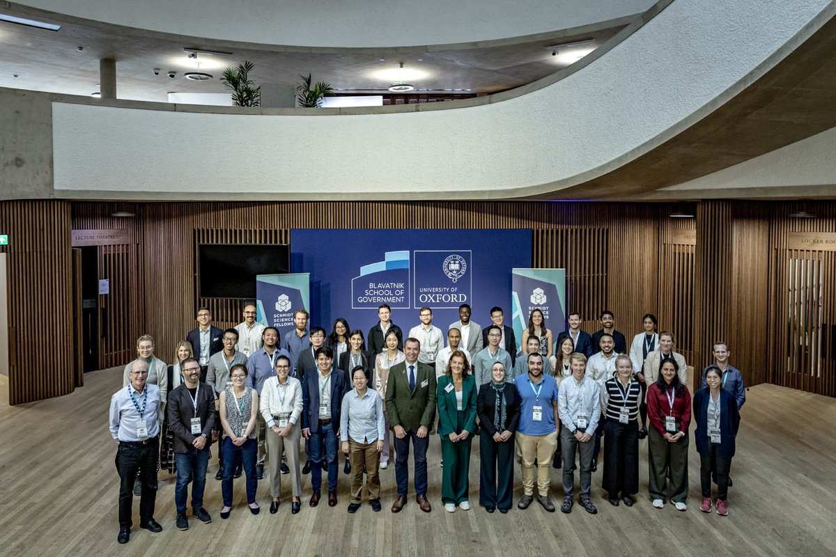 Schmidt Science Fellows (@schmidtfellows) on Twitter photo Insightful and inspiring day @blavatnikschool as part of our Science Leadership Program.Fellows explored the role of government, dynamics of power, and the vital importance of scientists engaging with policy making.Thanks to <a href="/NgaireWoods/">Ngaire Woods</a> + all at Blavatnik School of Government Insightful and inspiring day @blavatnikschool as part of our Science Leadership Program.Fellows explored the role of government, dynamics of power, and the vital importance of scientists engaging with policy making.Thanks to <a href="/NgaireWoods/">Ngaire Woods</a> + all at Blavatnik School of Government