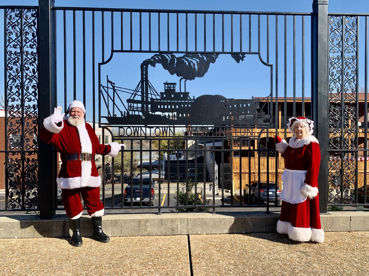 The holiday season is just around the corner! Mark your calendar to see Santa at these events in downtown Washington!  #downtownwashmo🎅

Holiday Parade of Lights 11/24
Santa at the Amtrak 12/1
Santa at the Market 12/9