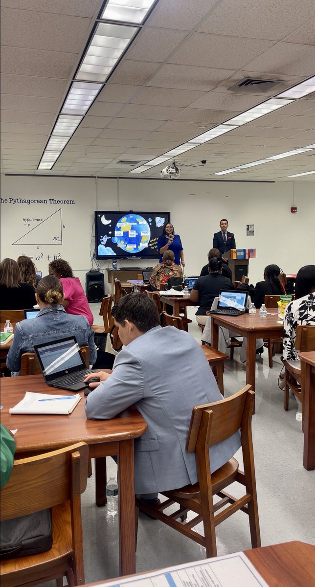 Inspiring Scaled Leadership with @MDCPSCentral Region Assistant Principals who are committed to enriching science education. #ScienceInAllGrades 

@mdcps_profdev @MDCPSSci @AileenVega123 @NestorEMarcia @docdn83 @yGarcia_MDCPS @DareToLeadETO