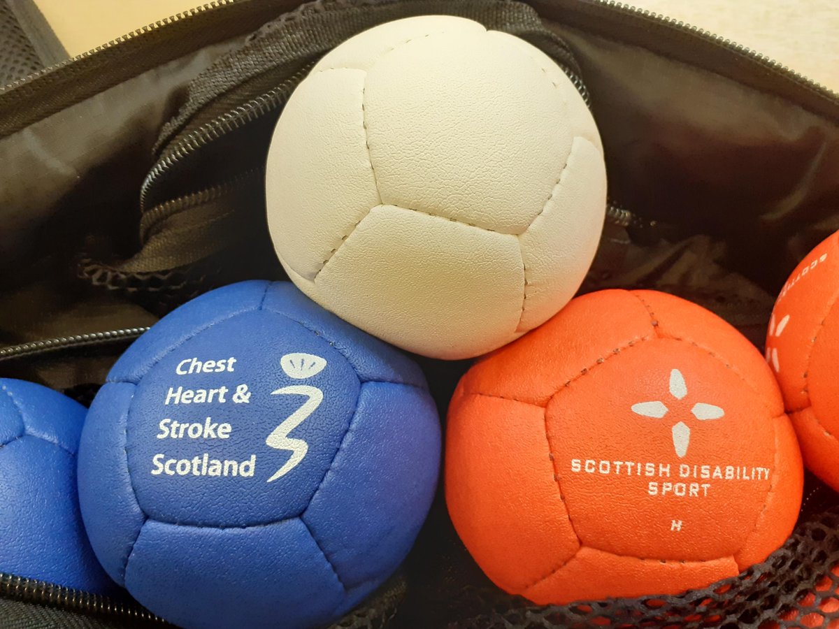 CHSScotland's tweet image. Let the games begin! ⛹️‍♂️

Huge thanks to our partners @SDS_sport 16 new boccia leaders all left our #Maryhill Health Defence Hub with a boccia kit provided by CHSS. 

Removing barriers &amp;amp; getting equipment in peoples hands after a course is a great way to encourage more activity!