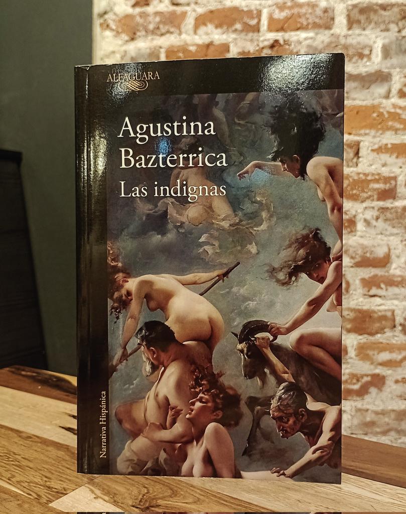 Ligeia - Revista on X: EstamosLeyendo Las indignas, de Agustina