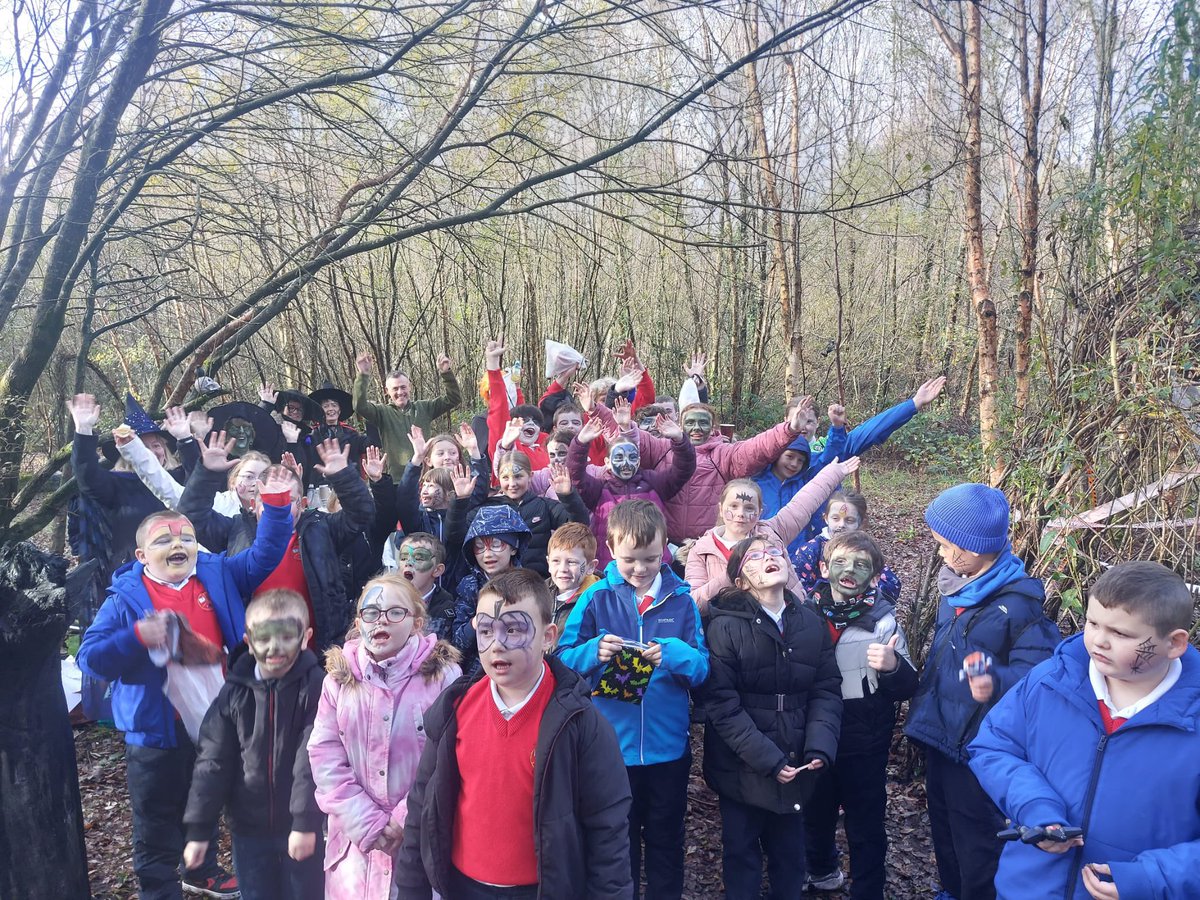 LumcloonNS's tweet photo. We had a fantastic day at the Halloween themed @LoughBooraPark today! From witches to flying ghosts, story telling, face painting, and delicious #boorabainne milk- we were spoilt for choice! 🧙🏽‍♀️🎃👻 We highly recommend everyone should visit here this weekend for spooktacular fun! https://t.co/Jw3irQxCml
