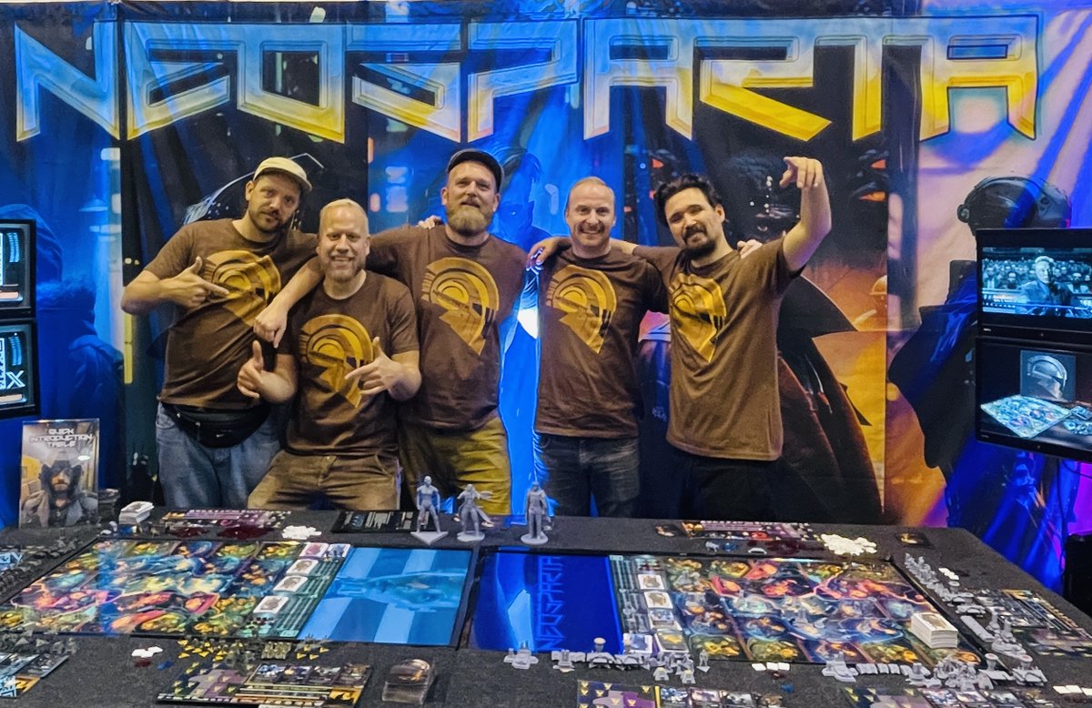 NeoSpartaGame's tweet photo. falls euch bei den neuheiten @NeoSpartaGame auf der #Spiel23 entgangen sein sollte:

Control asymmetric factions 👨‍🚀🦹‍♂️🧞👮‍♂️🧙‍♂️ in a 
medium-complexity AAA-strategy #boardgame 🎲,
focussing on #AreaControl 🌄, #Deckbuilding 🃏  & combat 💥,
building structures & units #CommandAndConquer style 🏗🏭,
buying cards 🃏, passing laws 🏛 and dealing with #Eventcards ⁉️ 
- supports #AugmentedReality #AR 👁‍🗨 cards,
developed with the help of #AI 🤖 
- first presented at world's biggest #BoardgameFair #Spiel23 📣 in #Essen #Germany