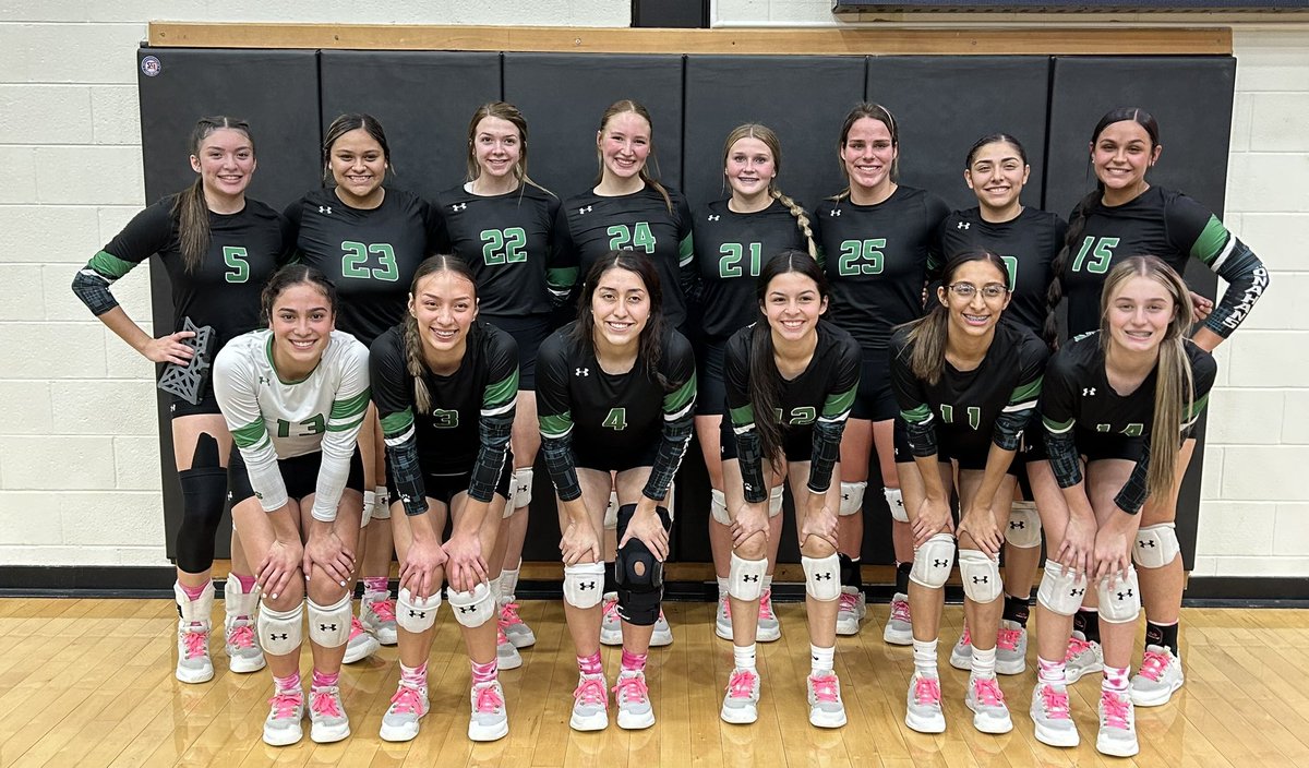 🚨Bi-District Playoff Info 🚨
Monahans vs. Hereford 
Brownfield High School
Tuesday, October 31st 
6:00PM
#DefendTheLegacy