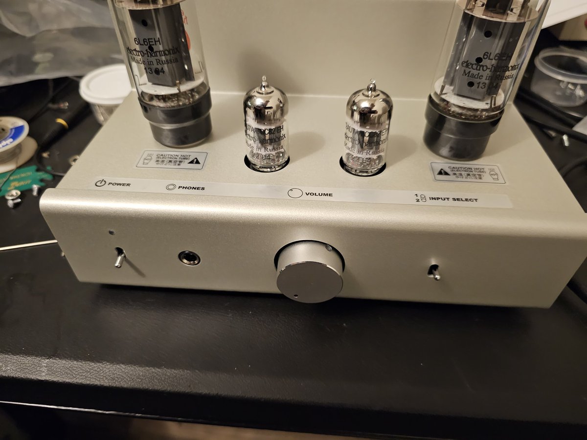 The tubeamp got finished late last night. Once I'm back from work today I'll test out the output from it but already super excited. Those 6L6GCs are very nice and are probably big enough to produce Xrays with. Maybe for another project lol.