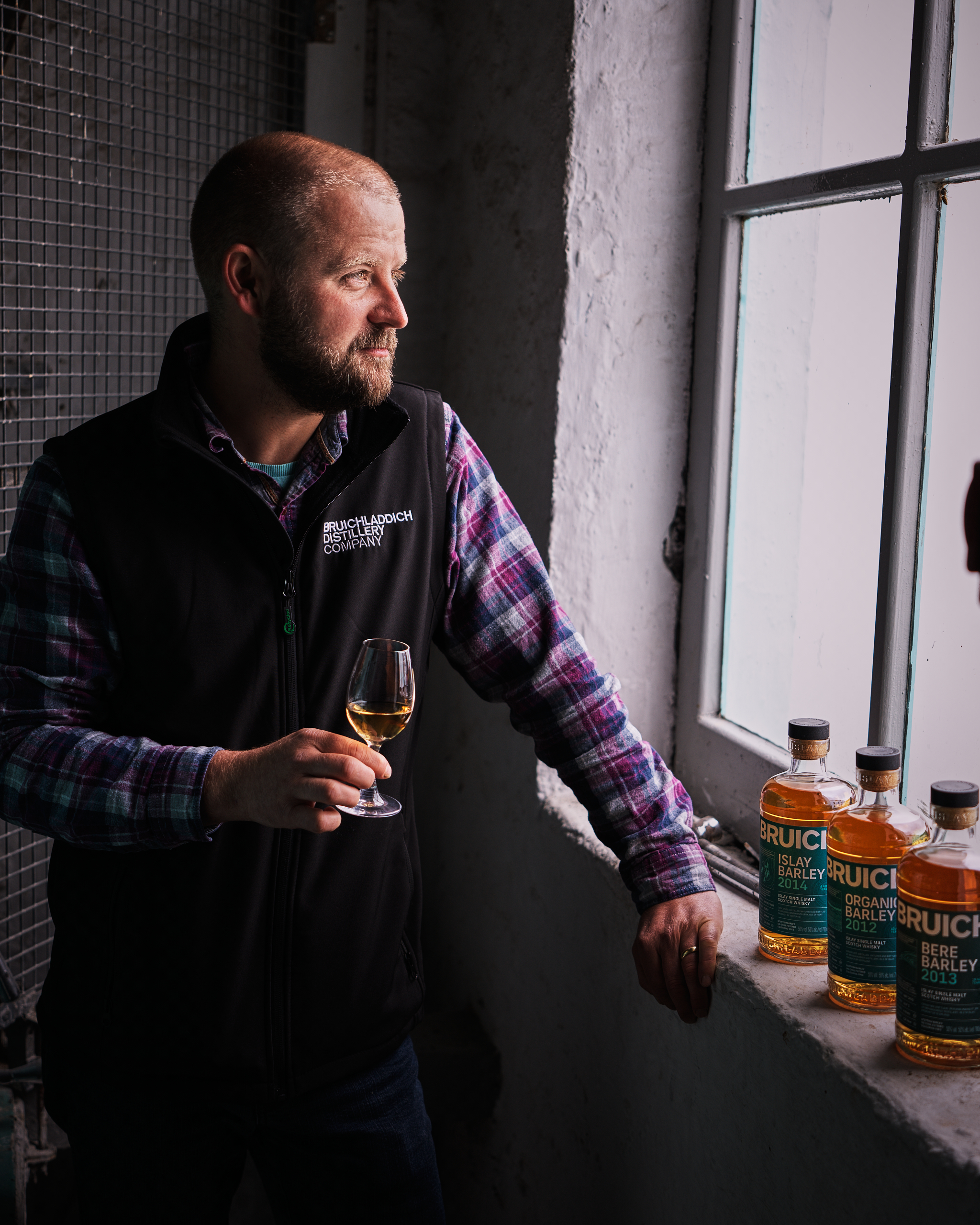 Port Charlotte Islay Barley 2014 Islay Single Malt Scotch Whisky –  Bruichladdich Distillery