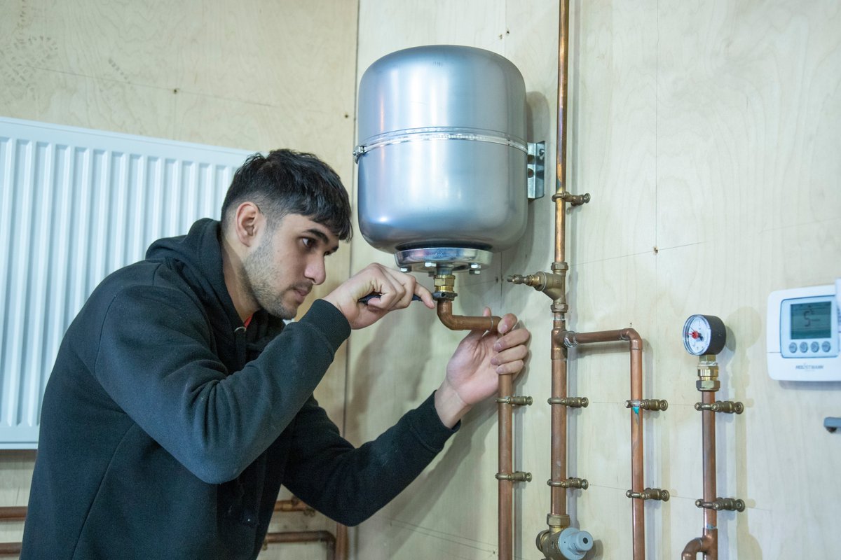 Bristol City Council (@bristolcouncil) on Twitter photo π§ Have you ever thought about a career in construction?
Find out more about becoming an apprentice in 7 key trades by going along to the <a href="/OnSiteBristol/">On Site Bristol</a> open evening:
ποΈ Tuesday 28 Nov
π 5 to 7.30pm
π Create Centre, BS1 6XN
βοΈ Register your interest: orlo.uk/9d1ux π§ Have you ever thought about a career in construction?
Find out more about becoming an apprentice in 7 key trades by going along to the <a href="/OnSiteBristol/">On Site Bristol</a> open evening:
ποΈ Tuesday 28 Nov
π 5 to 7.30pm
π Create Centre, BS1 6XN
βοΈ Register your interest: orlo.uk/9d1ux