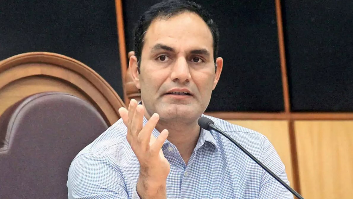 Gujarat IAS Vijay Nehra appointed on new post in Centre; two IAS officers get additional charge of his posts in Gujarat