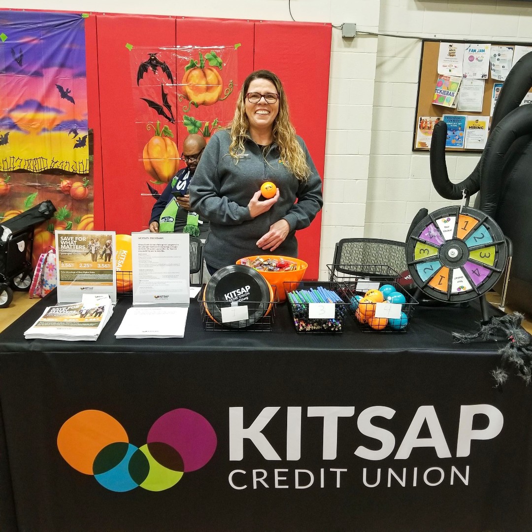 Spooky season is here and we can't wait to celebrate with you! Join us at an upcoming Harvest Fest for festive fun!

🎃 October 28 at Center at Norpoint
🎃 October 31 at People's Community Center

We'll see you there!