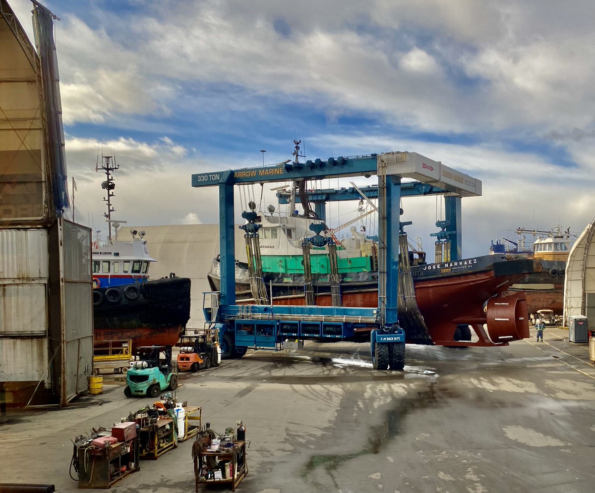 Did you know? Arrow Marine's 330 ton Marine Travelift is the largest on the coast of BC. 🚢 Used with yachts, fishing boats, tugboats and other vessels, this lift is able to hoist over 660,000 lbs. Photo: Yvon P.
-
#arrowmarine #arrowtransportation #marinetravelift #marinerepairs