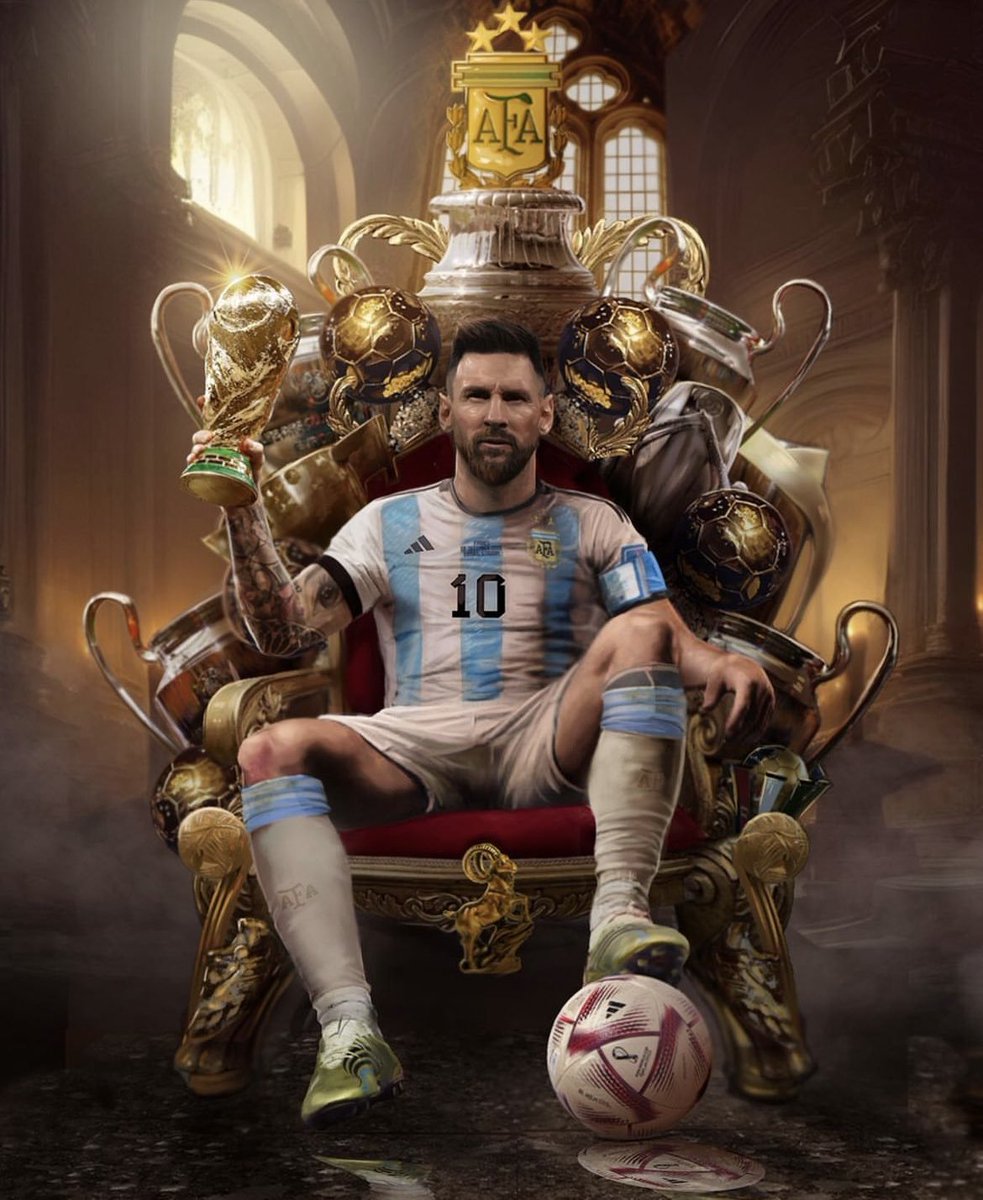 lmfootbalI's tweet photo. Lionel Messi wants to take the GREATEST photo ever, he wants to pose with his 8 Ballon d'Ors, 6 Golden Shoes along with the World Cup. 

Picture of the Century that would be 🤩

[ via @LaVanguardia] https://t.co/ZJtfdyQiyx