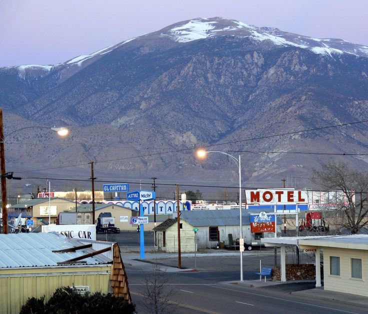 cj1anders's tweet photo. On a road trip to Idaho and idk if I’ve ever felt more inspired to write a script in  my life than after seeing some of these amazing small towns. https://t.co/xsnuH55Hvr