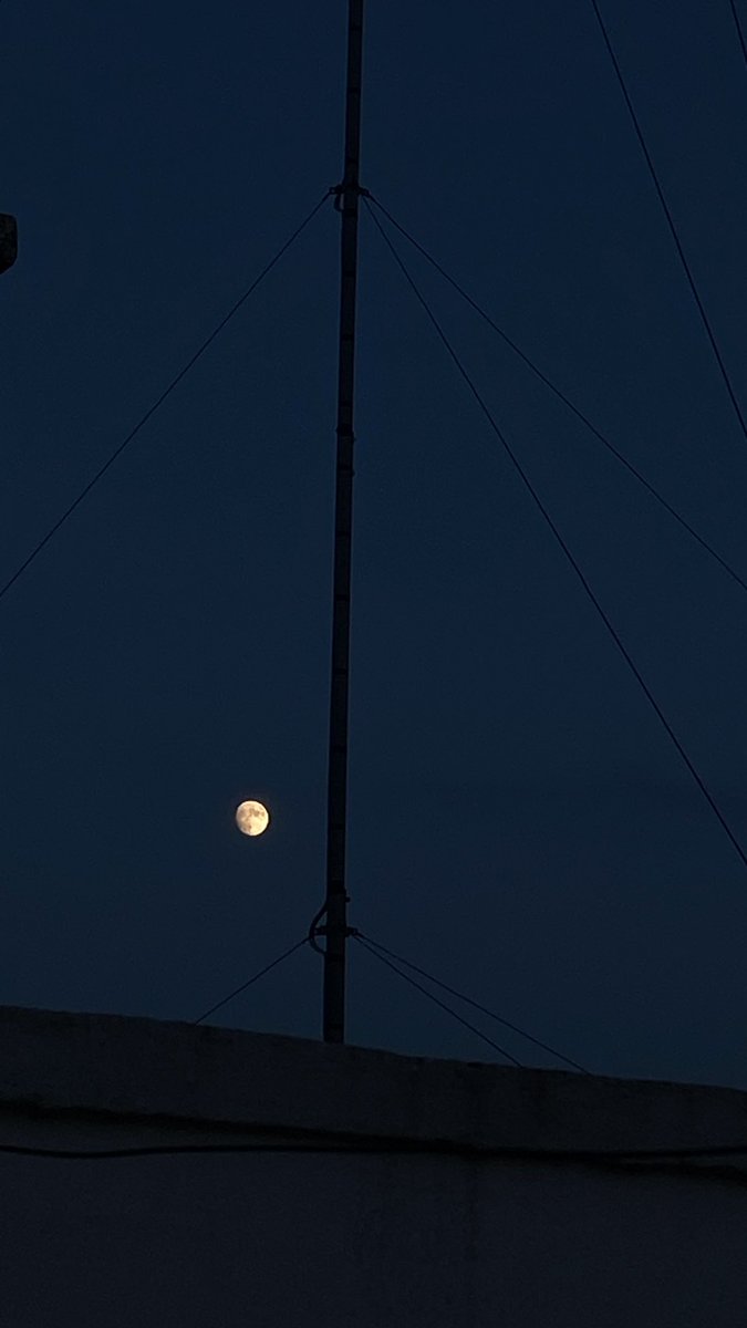 più ti guardo più m’innamoro luna