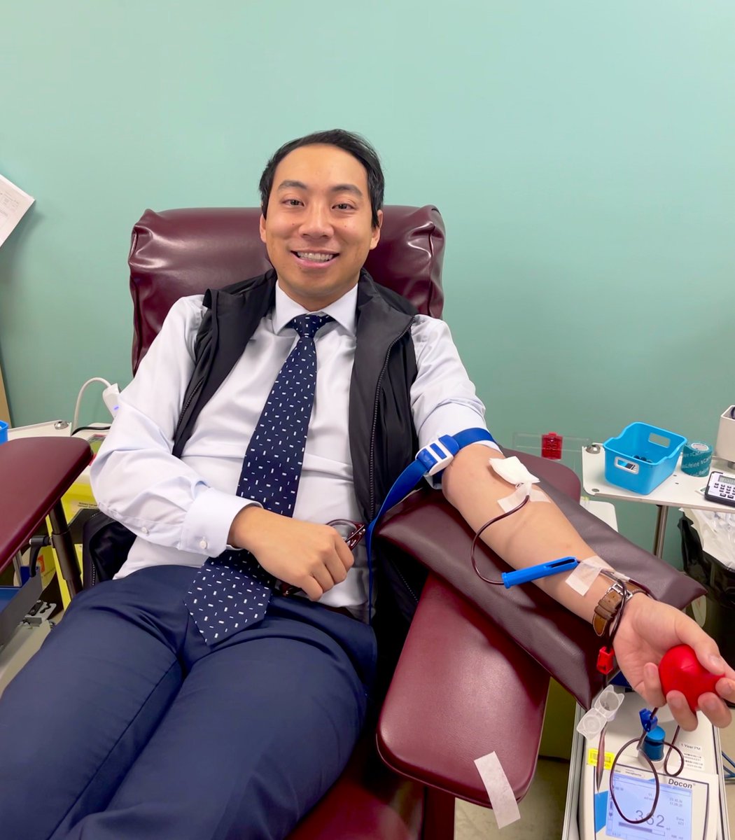 KevinVuongxMP's tweet image. Glad to be home from Ottawa… first order of business: paying a visit to our local #SpadinaFortYork blood clinic!

Donation #24 ✅

🤔 When’s the last time you donated blood? #GiveBloodSaveLives!
❤️ Your donation can save up to 3 lives, make an appt today: blood.ca/donate
