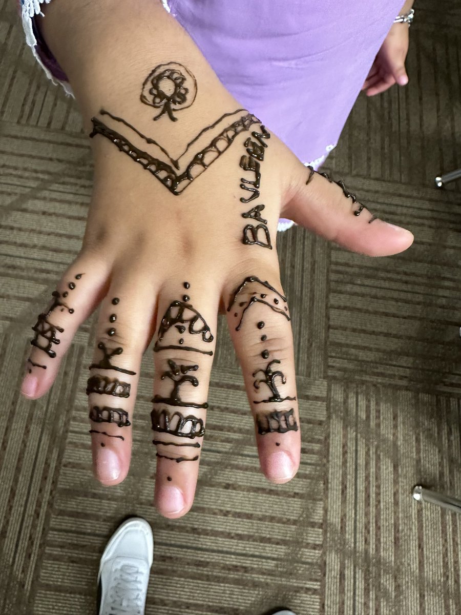 _furegato's tweet photo. Mehndi - ਮਹਿੰਦੀ - मेहंदी https://t.co/LNQkuxKjJ1