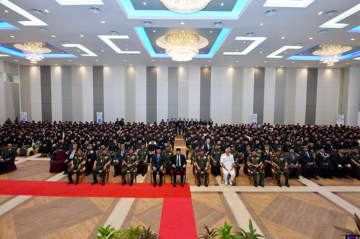 TOKMATCOMMS's tweet image. 𝟓𝟓𝟎 𝐕𝐄𝐓𝐄𝐑𝐀𝐍 𝐀𝐓𝐌 𝐃𝐈𝐁𝐄𝐑𝐈 𝐏𝐄𝐍𝐆𝐈𝐊𝐓𝐈𝐑𝐀𝐅𝐀𝐍 𝐌𝐄𝐍𝐄𝐑𝐔𝐒𝐈 𝐏𝐄𝐍𝐆𝐀𝐍𝐔𝐆𝐄𝐑𝐀𝐇𝐀𝐍 𝐏𝐈𝐍𝐆𝐀𝐓 𝐉𝐀𝐒𝐀 𝐌𝐀𝐋𝐀𝐘𝐒𝐈𝐀 (𝐏𝐉𝐌)

TOK MAT 💙

#MinDefMalaysia 
#MindefUpdate
#PJM
#KebajikanVeteranATM