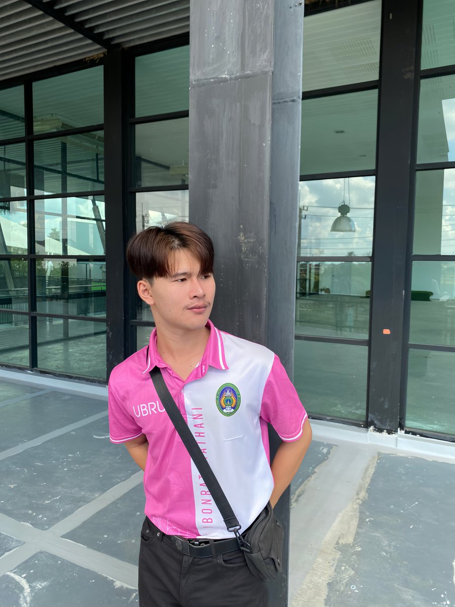 Snowkot42's tweet photo. ไม่ดื้อหรอกครับเป็นเด็กดี🥺🥺🥺#อุบลในเมือง https://t.co/vYQKgmMgW9
