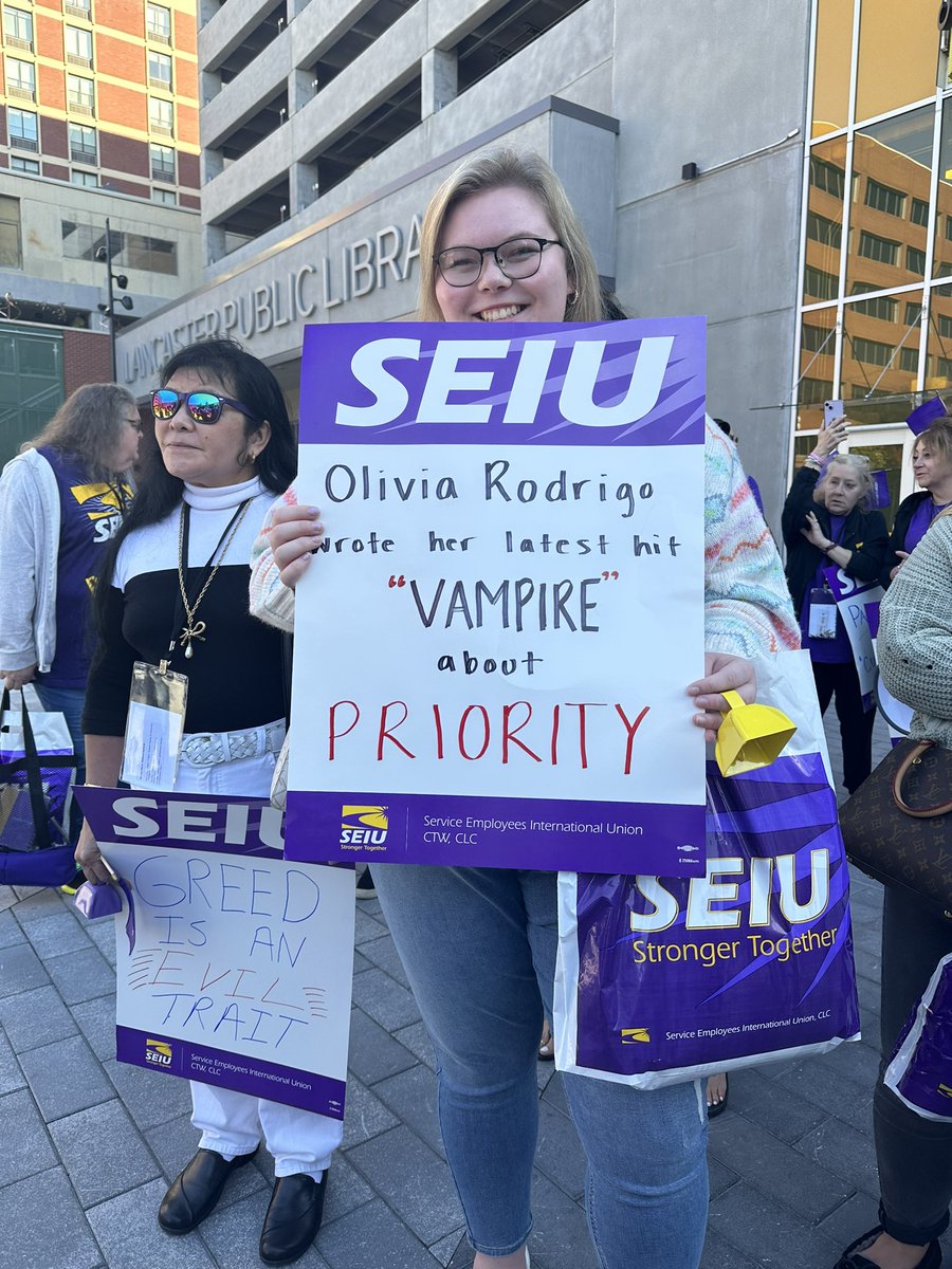 Just like <a href="/oliviarodrigo/">Olivia Rodrigo</a>, our favorite color is PURPLE too! 💜