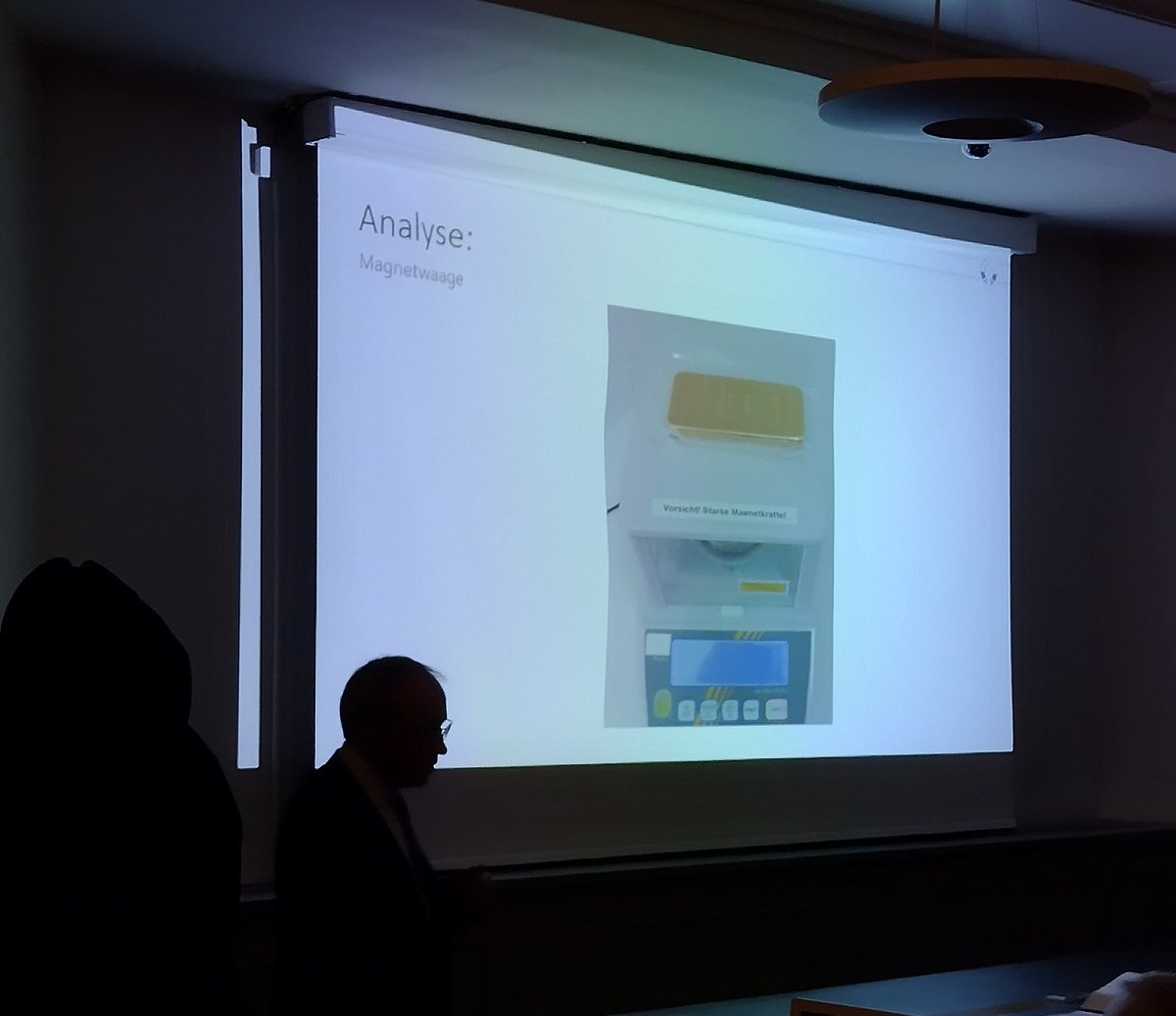 JohEberhardt's tweet image. In diesen Minuten spricht Peter Zgorzynski (@Stadt_FFM) im #Münzkabinett_Berlin, #BodeMuseum, #Museumsinsel #Berlin @kulturSPK über die Systematik der #Münzfälschungen des 19. und 20. Jahrhunderts und Methoden zu deren Erkennung.

#fake #coin #numismatics

numismatische-gesellschaft-berlin.de/event.php?even…