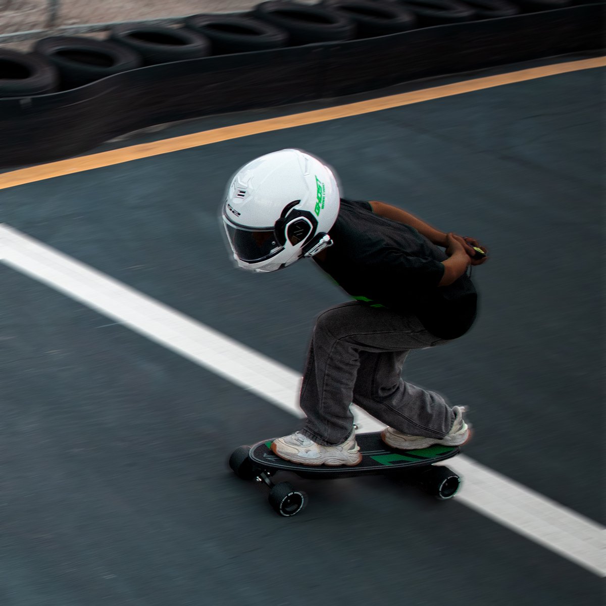 basecampboards's tweet photo. Fierce GHOST™ 👻👻 is coming!

Start your crazy adventures with the GHOST™. ⚡ ⚡
Fierce GHOST™ is now available in limited quantities, so pack GHOST™ in your proton backpack like Ghostbusters!
Learn more at https://t.co/LfUTOsMlhi 👀⁠

#sk8life #skate #esk8 #basecampghost https://t.co/ET2ClTJap3