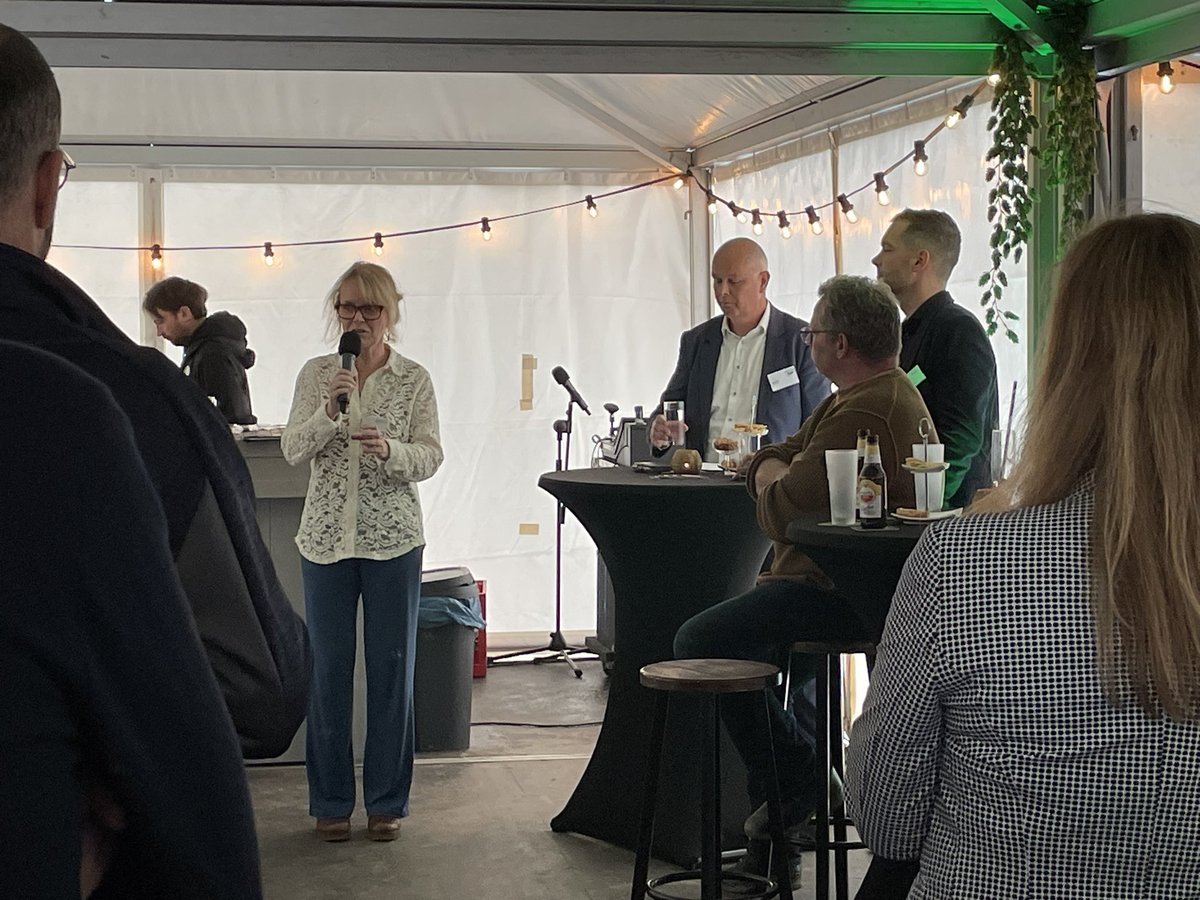 Elizabeth Engelsman van Sonsbeeck tweet media