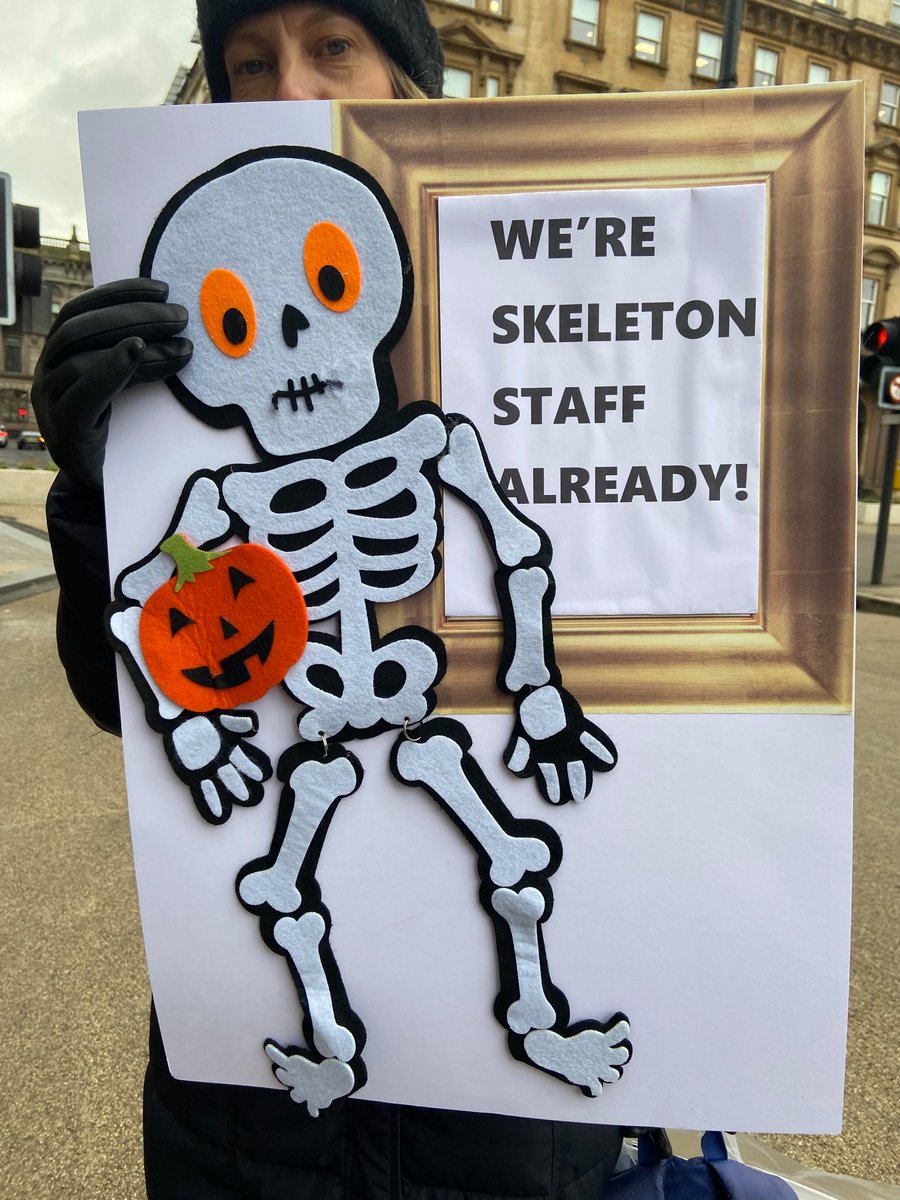 unison_glasgow's tweet image. Glasgow museum strikers took their fight to save jobs and services to the City Chambers today……..many with a Halloween message! ✊