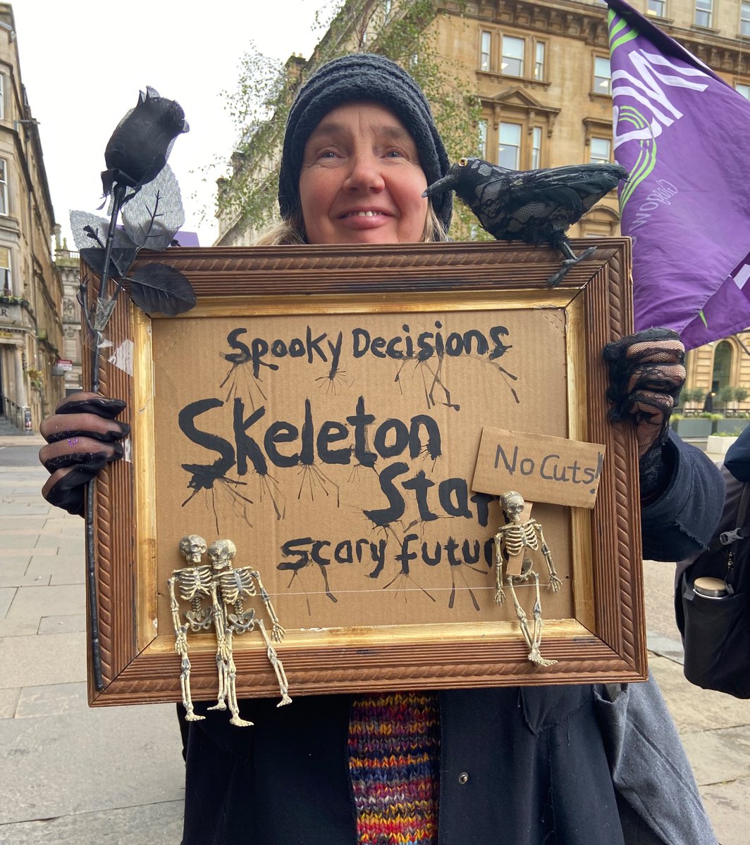 unison_glasgow's tweet image. Glasgow museum strikers took their fight to save jobs and services to the City Chambers today……..many with a Halloween message! ✊