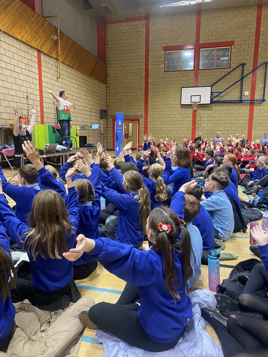 MissJames1405's tweet photo. Had a fantastic morning at a Jambori!! 🕺🏽🕺🏽
The children were wonderful and had a great time singing🎶🎶
Da Iawn Blwyddyn Chwech!! @stmarypatrick https://t.co/MCCNkf97Rd