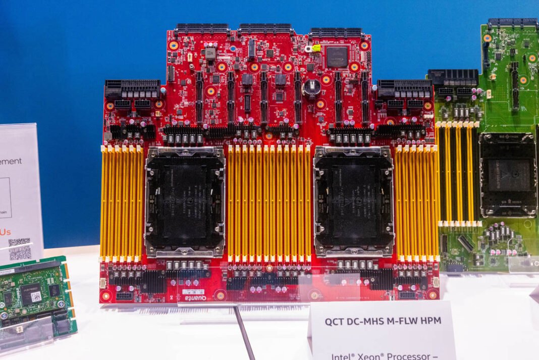 Intel showed off upcoming Granite Rapids and Sierra Forest Xeon motherboards at OCP Summit 2023. We show upcoming server trends servethehome.com/intel-shows-gr… @Intel @IntelBusiness @OpenComputePrj @QuantaQCT