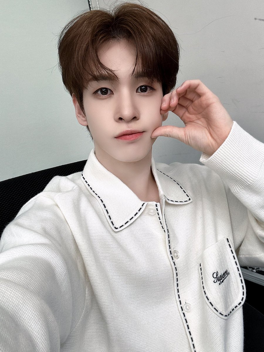[🚀 | 24.10] Allen na conta dos membros (<a href="/CRAVITY_twt/">CRAVITY</a>) 

"ASC é o melhor~~ ✨
Foi muito bom estar com vocês LUVITY! 🫶" 

#CRAVITY #크래비티 #앨런 #ALLEN 
<a href="/CRAVITYstarship/">CRAVITY OFFICIAL</a>