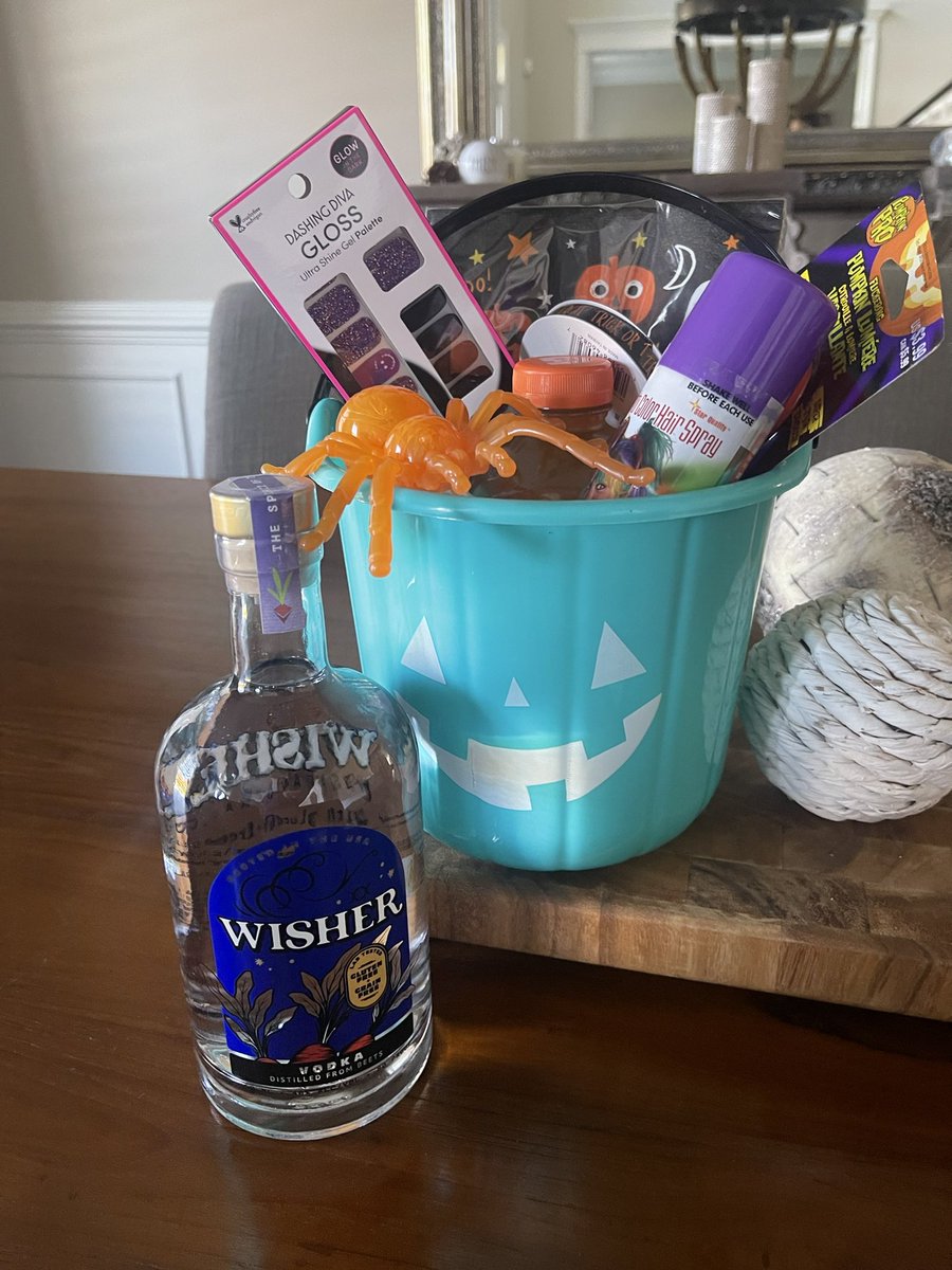 You’ve been BOOZED!  Did you know a turquoise basket indicates a food Allergy? #trickortreat #boozed #boo #glutenfree #cornfree <a href="/KLow2022/">💫 KLow 💫 WISHERVODKA.com</a>