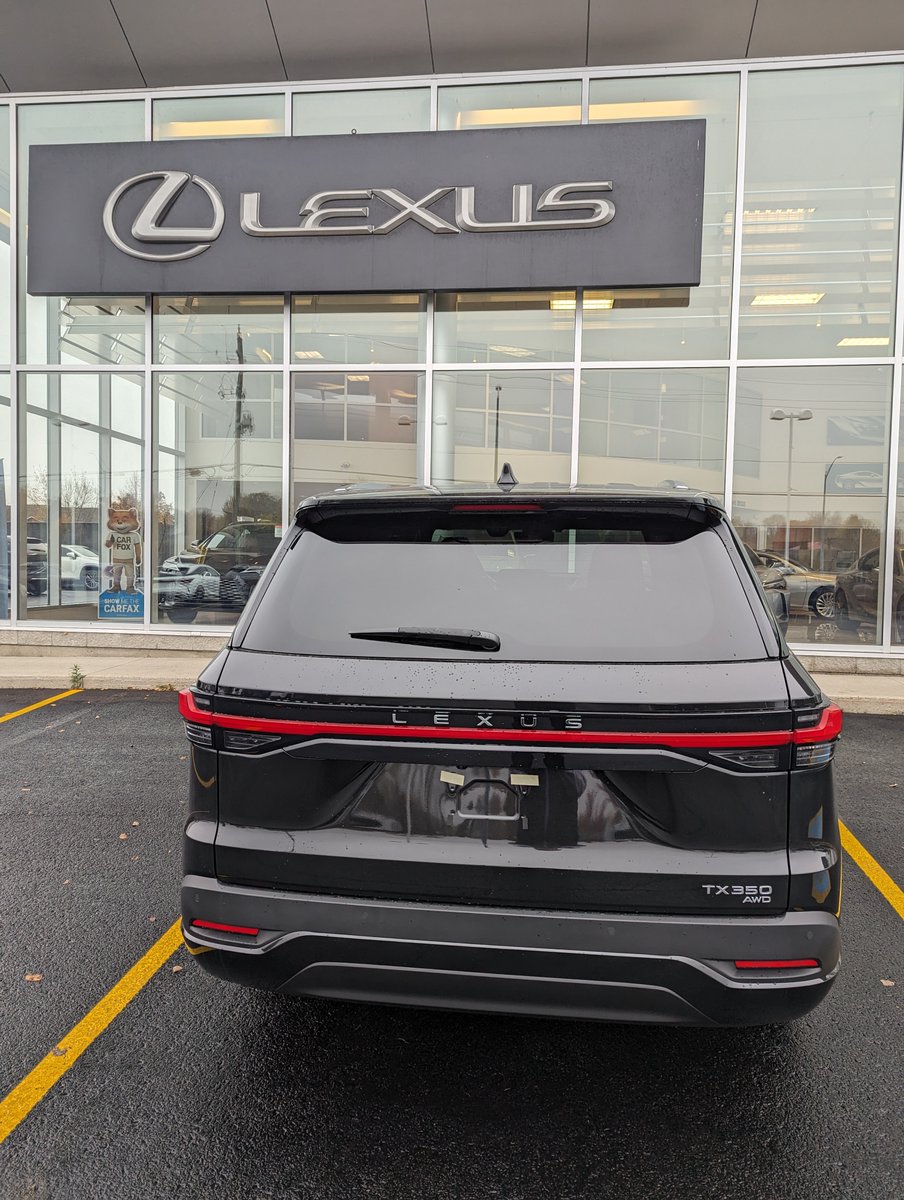 Lexus_Kingston's tweet image. Fresh off the transport - the 2024 Lexus TX .. @Lexus_Kingston 
#ygk #LexusTX #NewLexus #ExperienceAmazing 😎