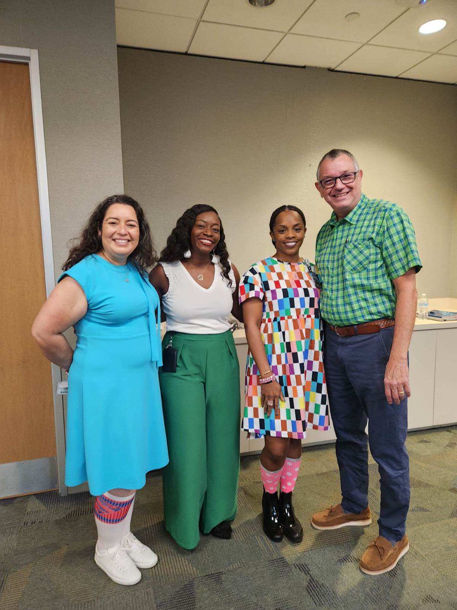 Crazy Sock Day, say no to drugs! Great minds think alike, so we had to take a 📸 .