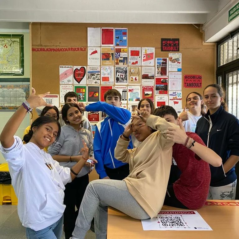 El alumnado de <a href="/IESAzahar/">IES Azahar</a> colabora con #codenafsevilla en la campaña #cobijoparatamsoult, con acciones de sensibilización a la comunidad educativa. ¡Desde <a href="/AsocCodenaf/">Asociación CODENAF</a> agradecemos esta iniciativa!