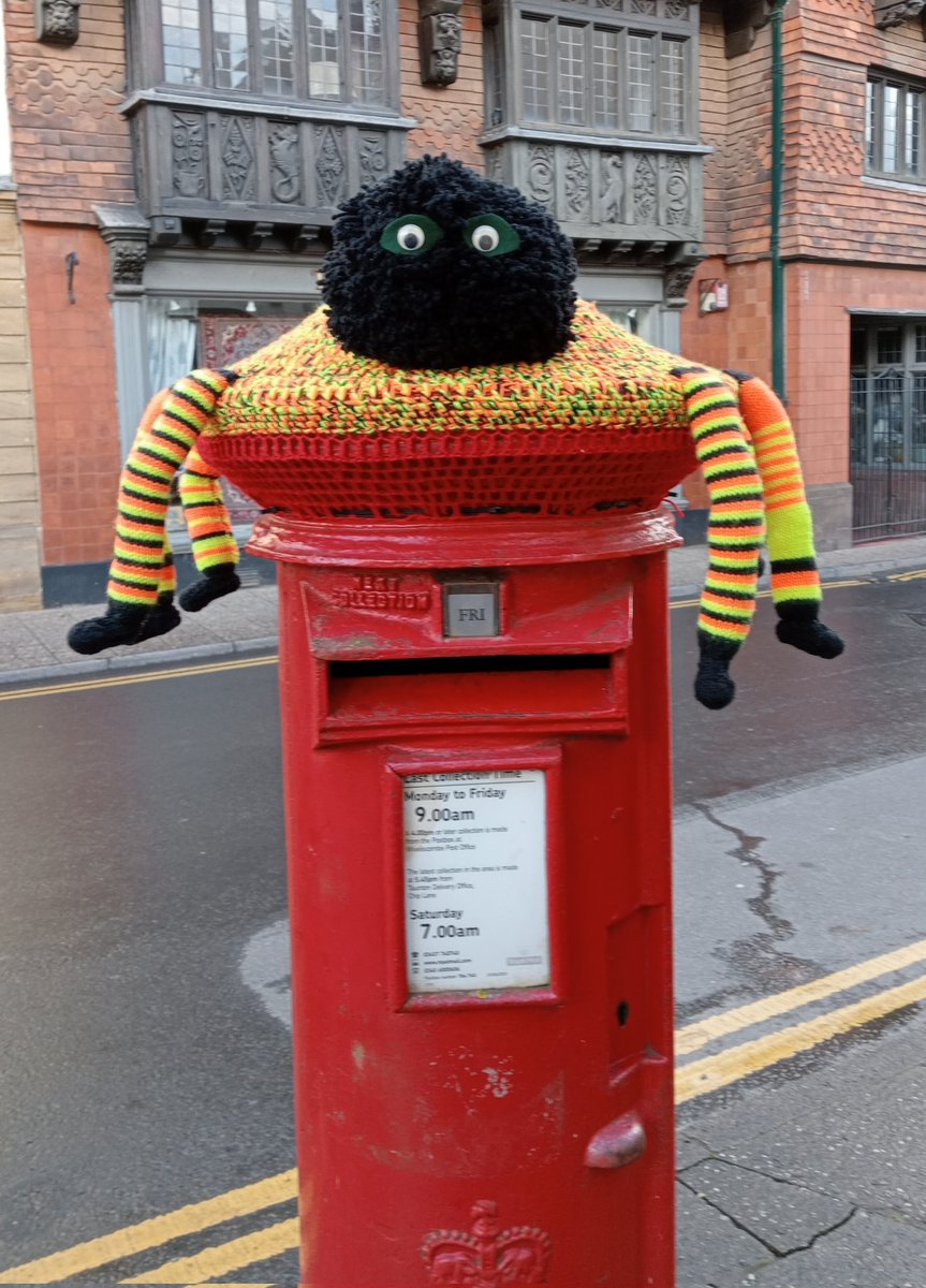 Wiveysqpostbox's tweet photo. Happy Halloween 🎃💀🕷️ https://t.co/axYOJzLOxi