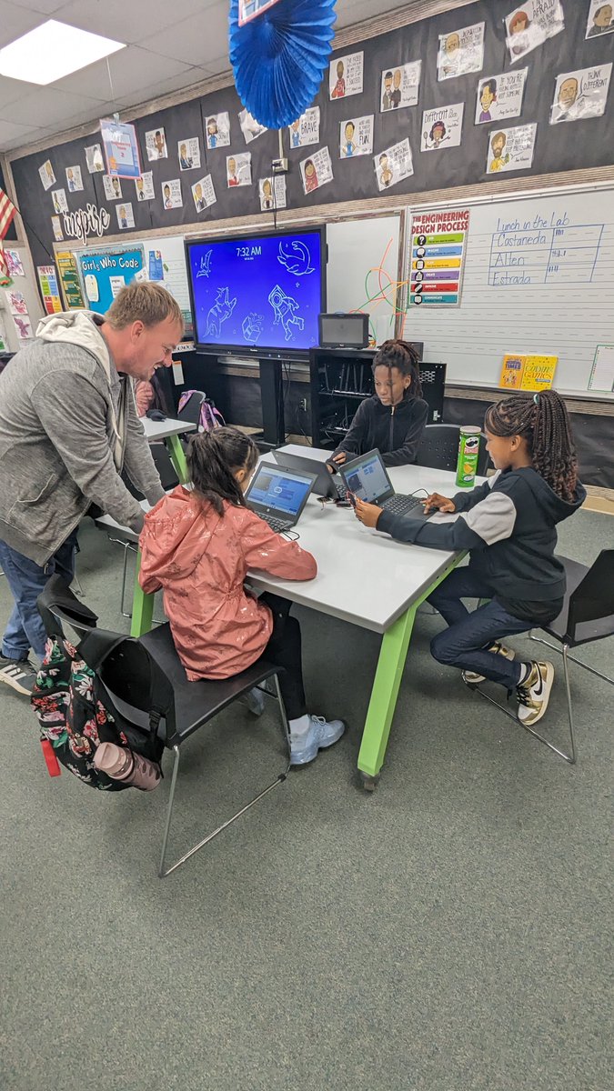 We are always busy in The NEST! Mr. @MrJacobBlanton helps our @GirlsWhoCode integrate micro:bits. Some of our 4th graders build models of the eyeball, and our first graders explore bird beaks and survival. #stem #stemed #science #teachscience #kidscode #wearepbv