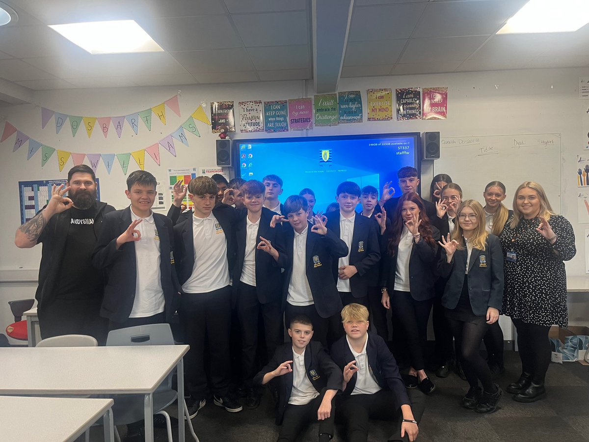 MissF_Williams's tweet photo. Diolch to @andysmanclubuk for coming into school today to meet 10E who chose to raise money for the charity enlight of #WorldMentalHealthDay2023 a few weeks back 🌎👌🏼

This fantastic bunch of pupils were able to raise a total of £270, da iawn to you all!👏🏼🤩
#TeamTâf @AfontafHigh https://t.co/A3Jti7qYdI