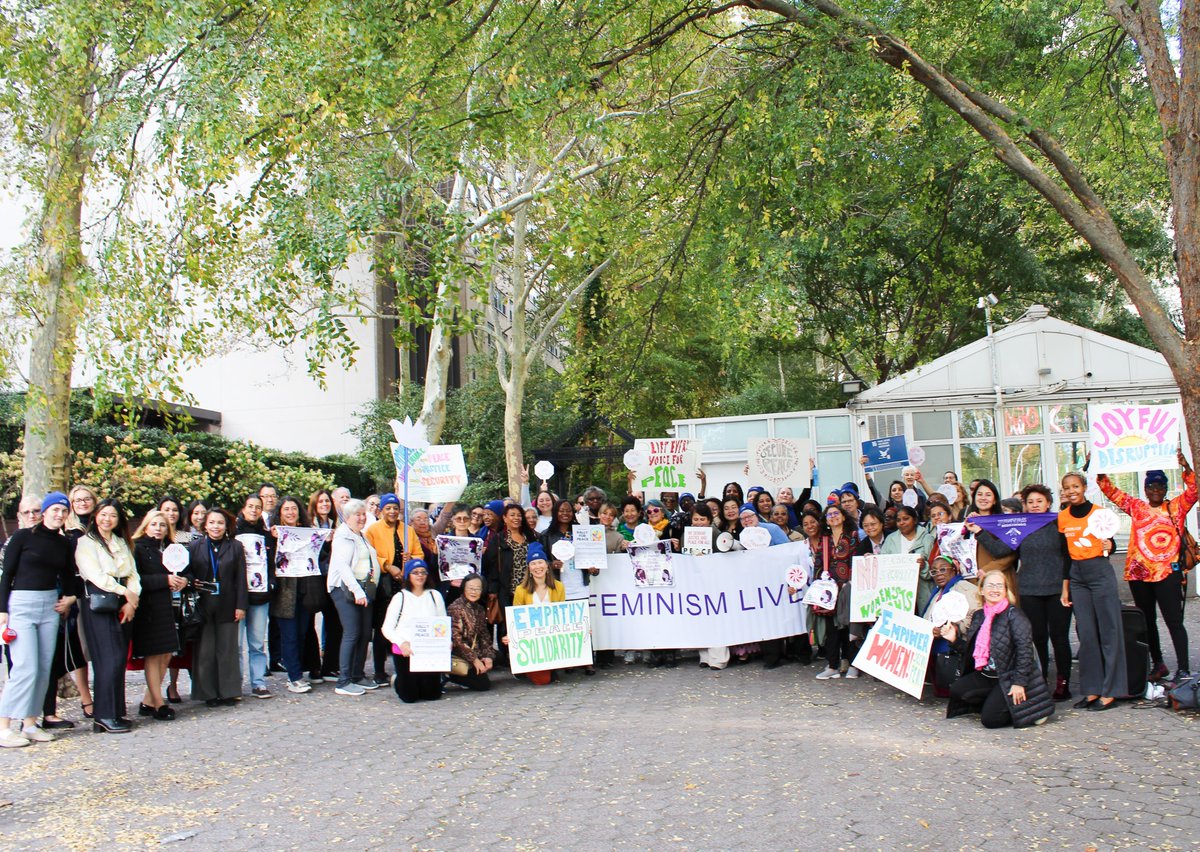 NGO_CSW_NY's tweet photo. The NGOCSW/NY Rally for #peace aimed to recognize women's contribution to the #peaceandsecurity agenda, emphasizing their participation in decision-making processes (🧵) https://t.co/x9coRjLlHz