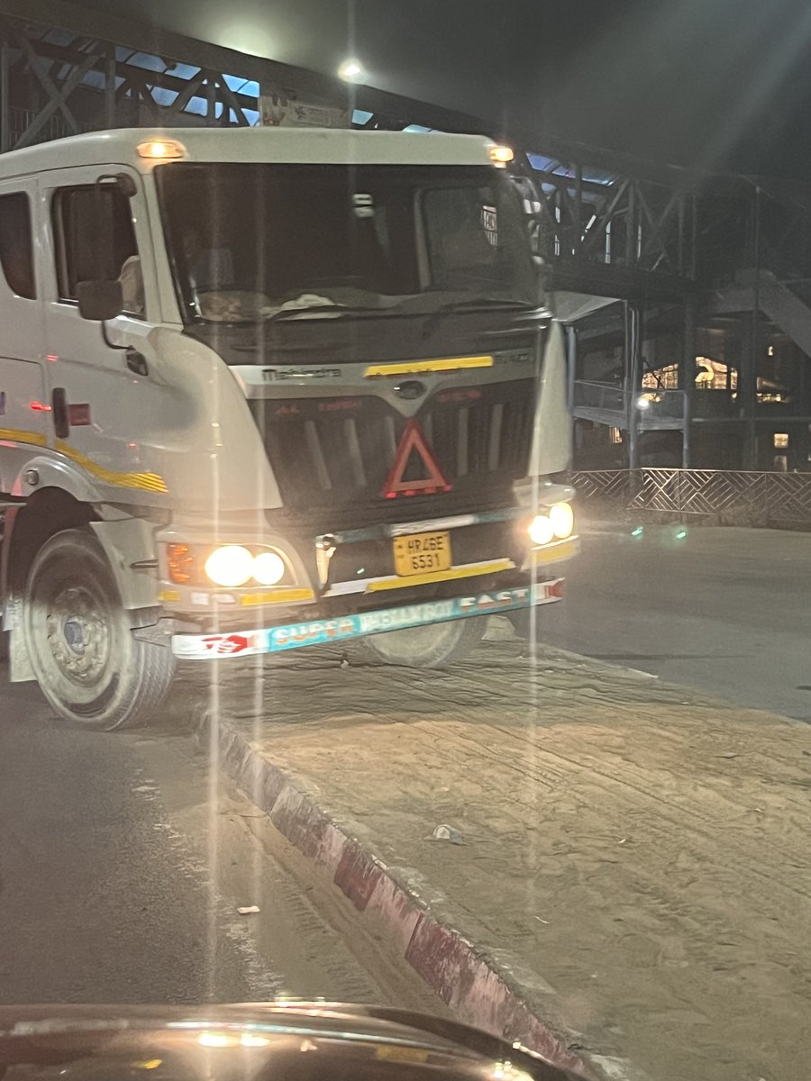SSB__007's tweet photo. Wrong side drive is being taken by vehicles near Basai Chowk (opposite to alpine school)
@dcptrafficggm @TrafficGGM @gurgaonpolice - pls take action &amp; Challan the law breakers. #Gurgaon @TOIGurgaon @DC_Gurugram https://t.co/z7cISfF2Kh