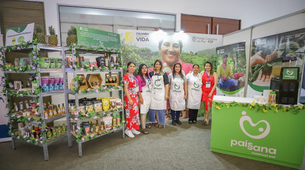 fcolombiaenpaz's tweet image. ¡Así inicia el segundo día de #Góndola2023 de
@FenalcoNacional en Cartagena!

Todo listo en el stand de nuestra marca
@Paissana_co, en alianza con @Grupo_Exito, para seguir compartiendo las iniciativas comerciales que apoyamos y que están #ConstruyendoPaz en los territorios.