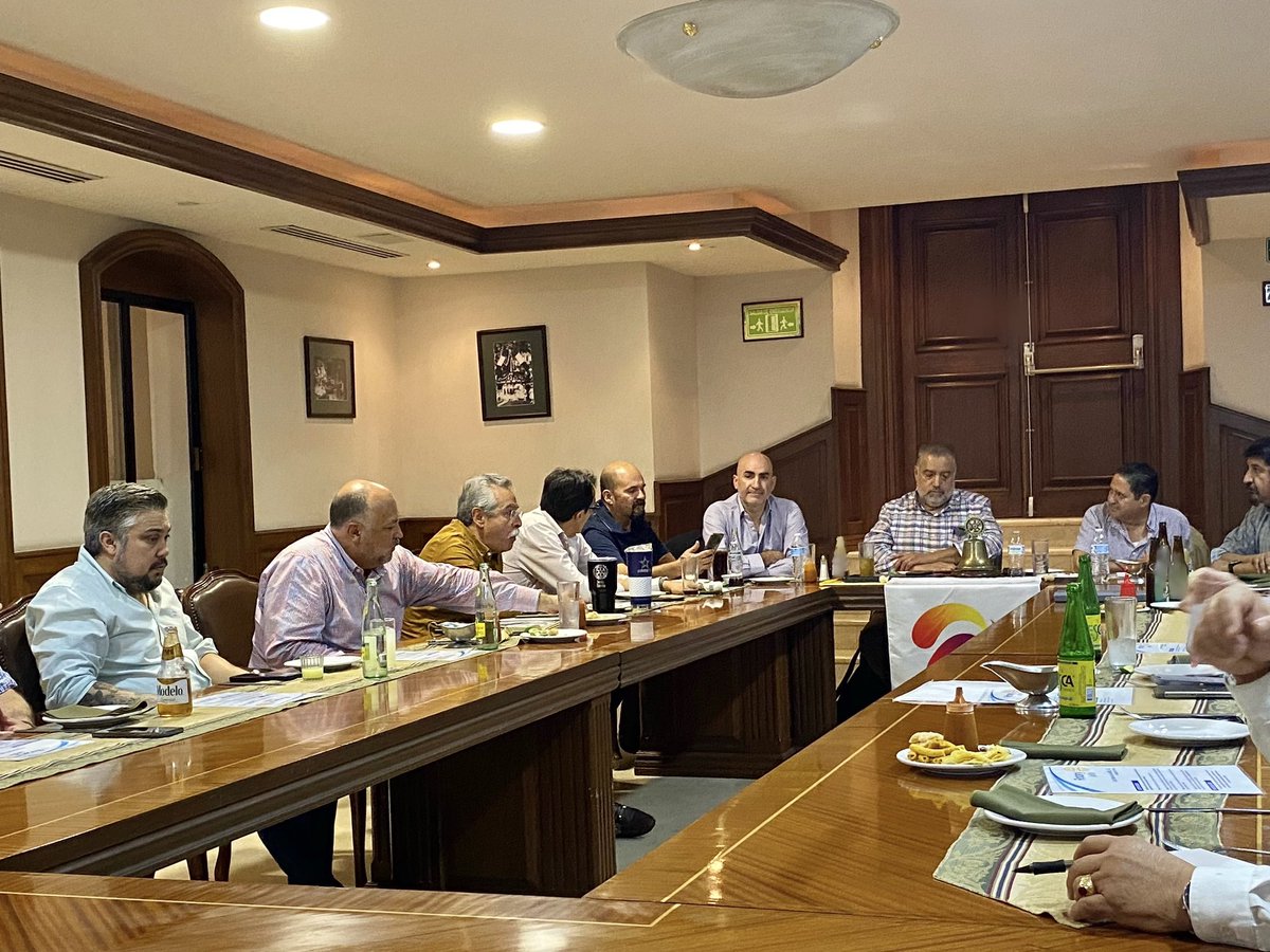 Presentación del Panorama Saltillo 2023, al club <a href="/RotarySaltillo/">Club Rotario de Saltillo</a> donde se vieron las fortalezas e inversiones del Municipio. 

#Saltillonosune #SaltilloÚnico #Rotarios #Saltillo