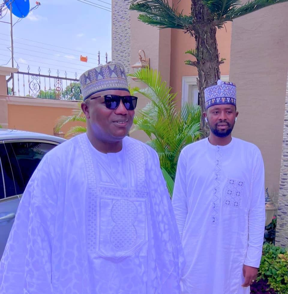 auwalbz's tweet photo. Jagora Allah ya ƙara yi maka Jagora🕊️ https://t.co/KPmyt96BPt