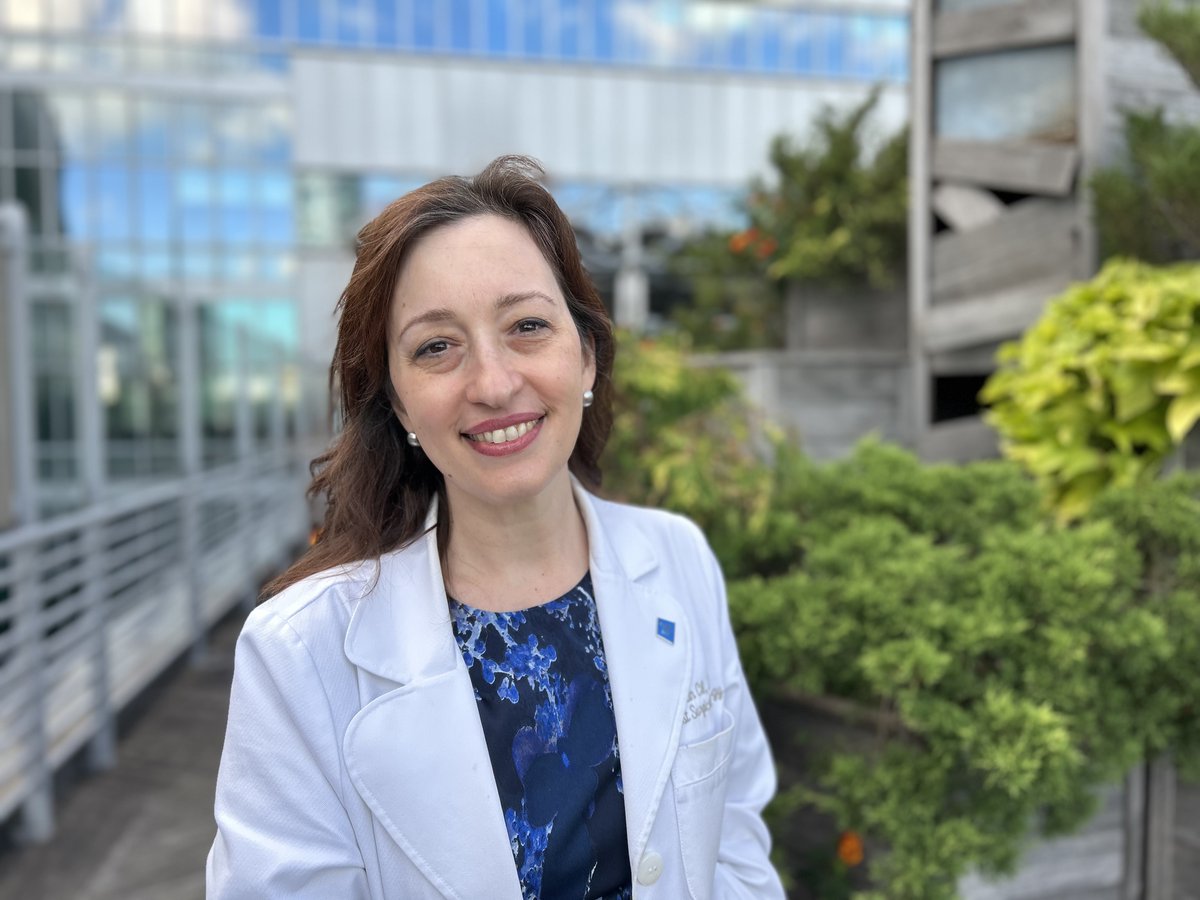 To mark National #BreastCancerAwarenessMonth, UHN News sat down with Dr. Tulin Cil, one of UHN's and Canada's leading breast cancer surgeons to discuss screening methods, risk factors to genetics and what you should know about #breastcancer. Read more → bit.ly/3Q4ouqM