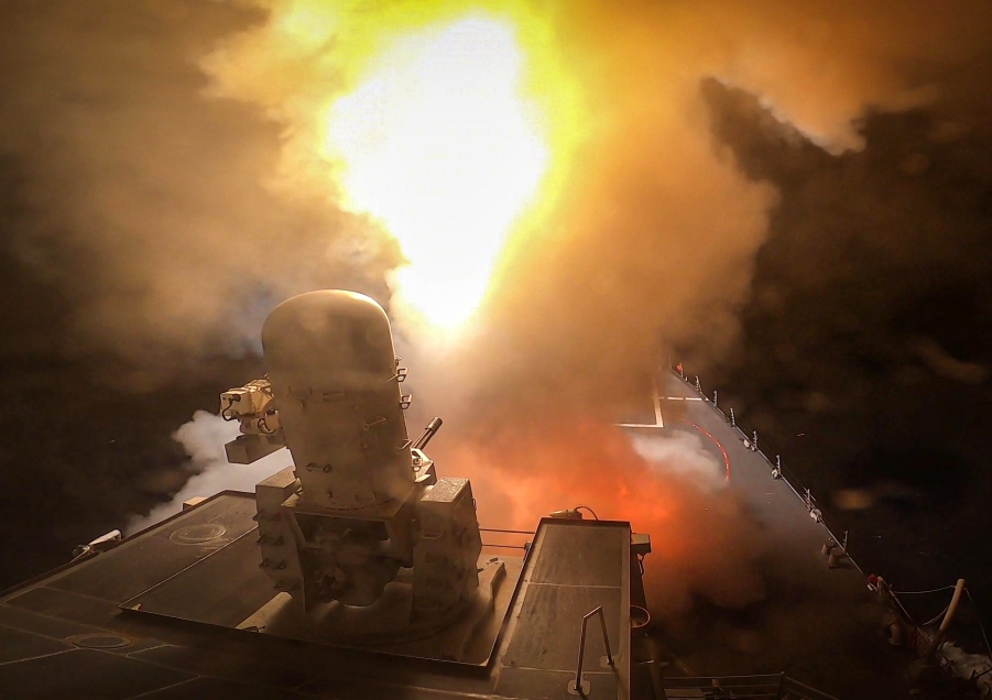 IBallantyn's tweet image. &apos;Mind-blowing US warship tech thwarts Iran’s plan to set Middle East ablaze&apos; - my take for the @Daily_Express  on the USS Carney @USNavy shoot-down of land-attack missiles over the Red Sea and some of what&apos;s likely going on ref the bigger picture. 

express.co.uk/comment/expres…