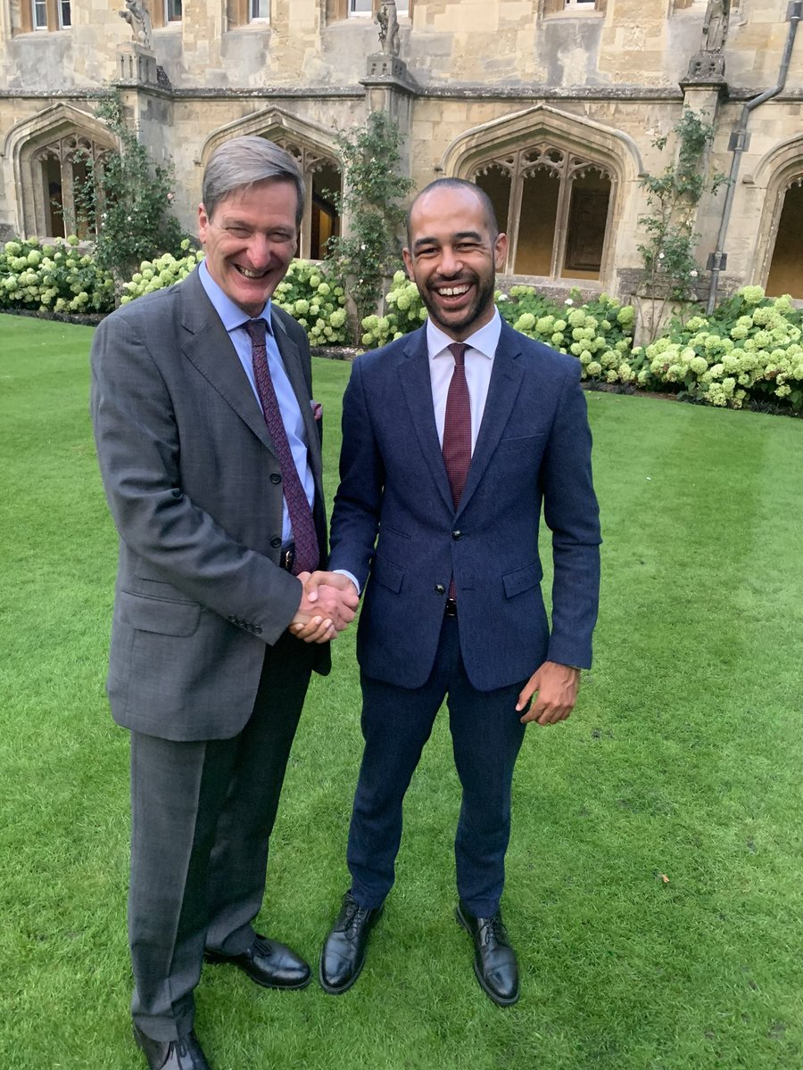 𝗛𝗼𝘄 𝗶𝘁 𝘀𝘁𝗮𝗿𝘁𝗲𝗱 A decade ago, Dominic Grieve was a Conservative MP in David Cameron’s cabinet. 𝗛𝗼𝘄 𝗶𝘁’𝘀 𝗴𝗼𝗶𝗻𝗴 This week, Dominic came to support me at a campaign fundraiser. Politics is changing! Thanks so much for your mentorship and support, Dominic🙏